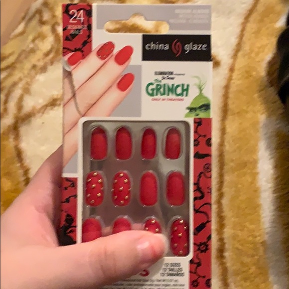 Nails - Picture 4 of 4